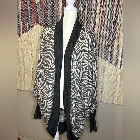 BNWT FirstLove by Lovelyn Zebra-print Open Cardigan - Picture 7 of 9